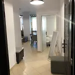 Tirent Apartment - Comfortable 1-Bedroom Stay In Fresku
