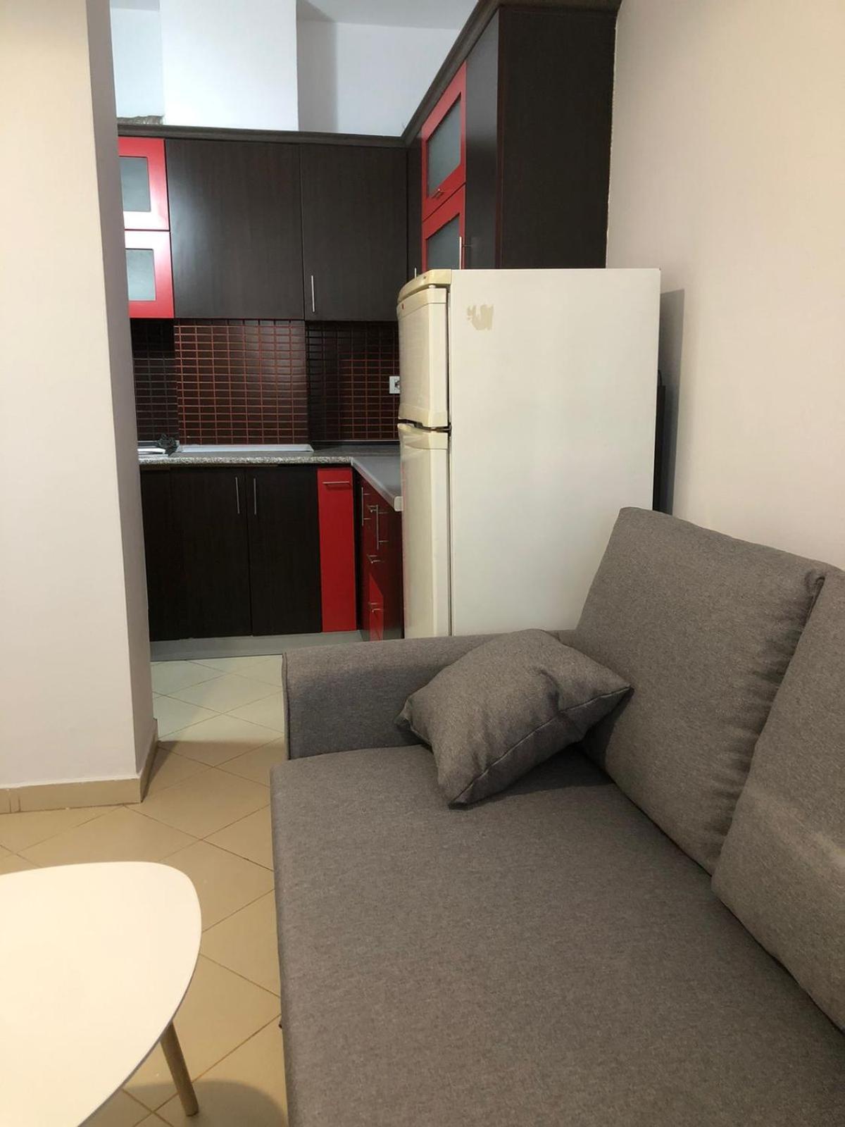 Appartamento Tirent - Comfortable 1-bedroom In Fresku Tirana
